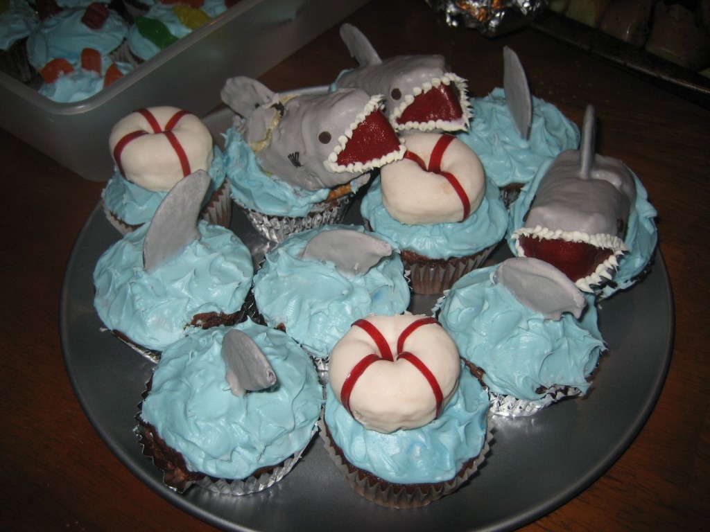shark_Cupcakes_Discovery_Shark_Week